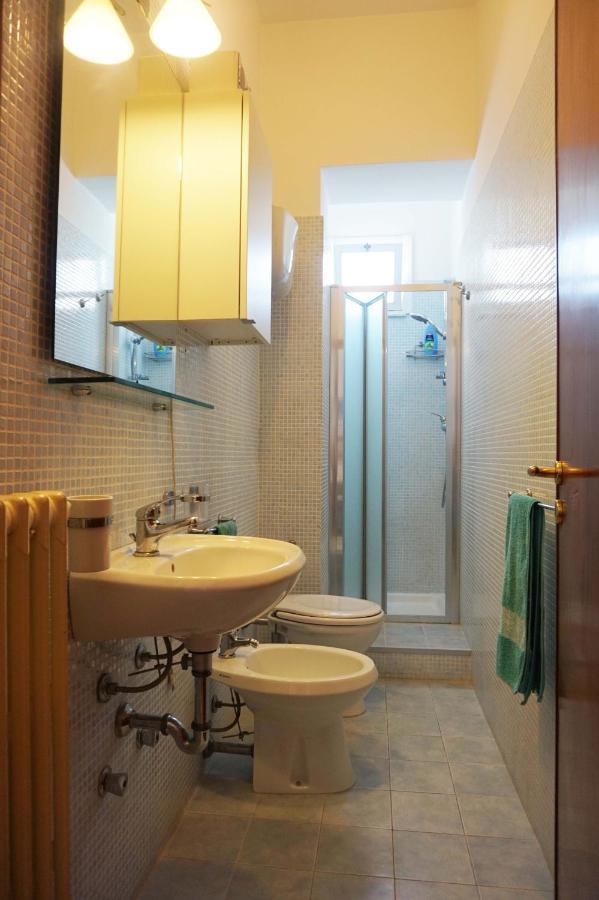 B&B Piazza 300Mila เลชเช ภายนอก รูปภาพ
