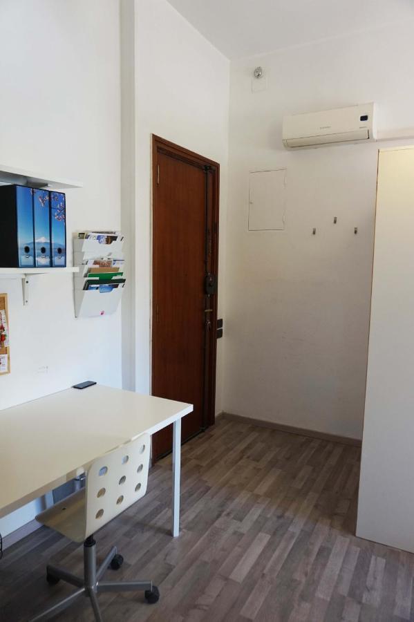 B&B Piazza 300Mila เลชเช ภายนอก รูปภาพ