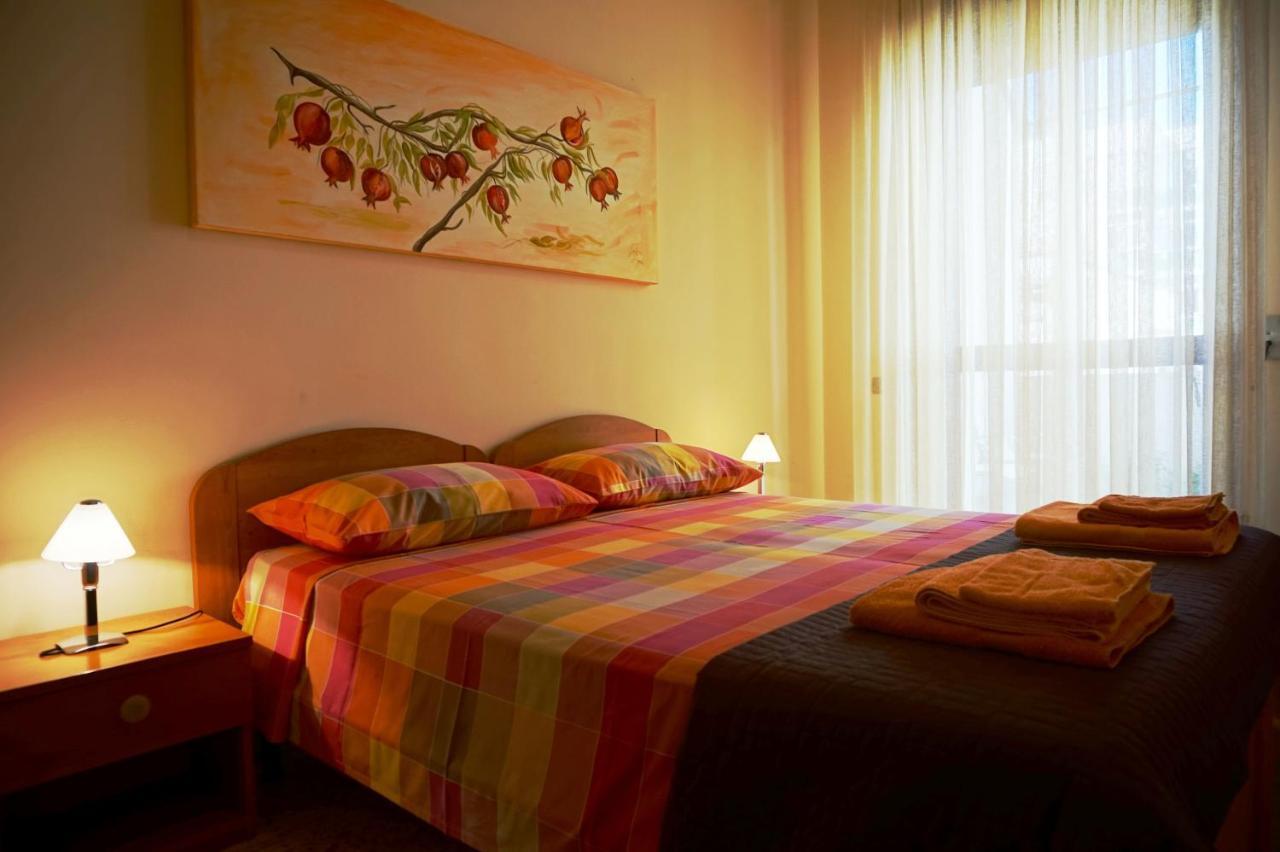 B&B Piazza 300Mila เลชเช ภายนอก รูปภาพ