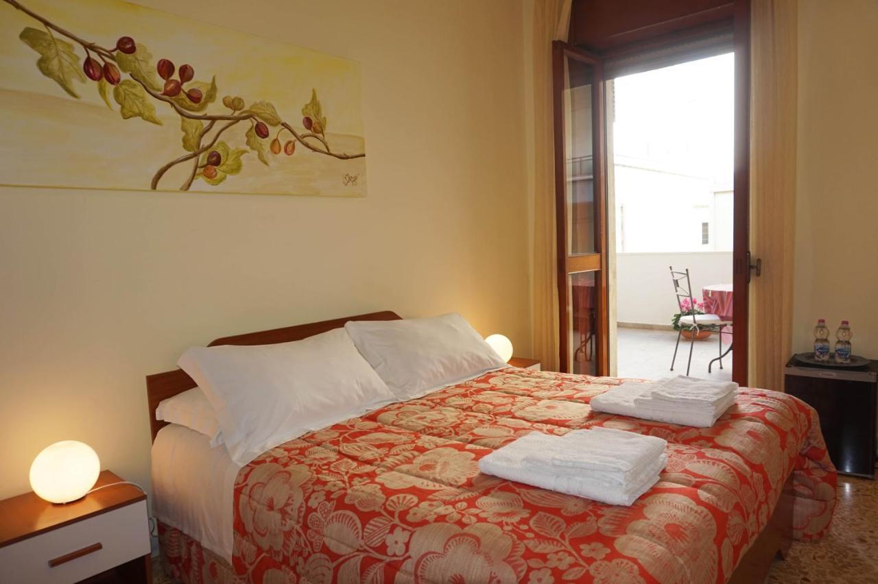 B&B Piazza 300Mila เลชเช ห้อง รูปภาพ