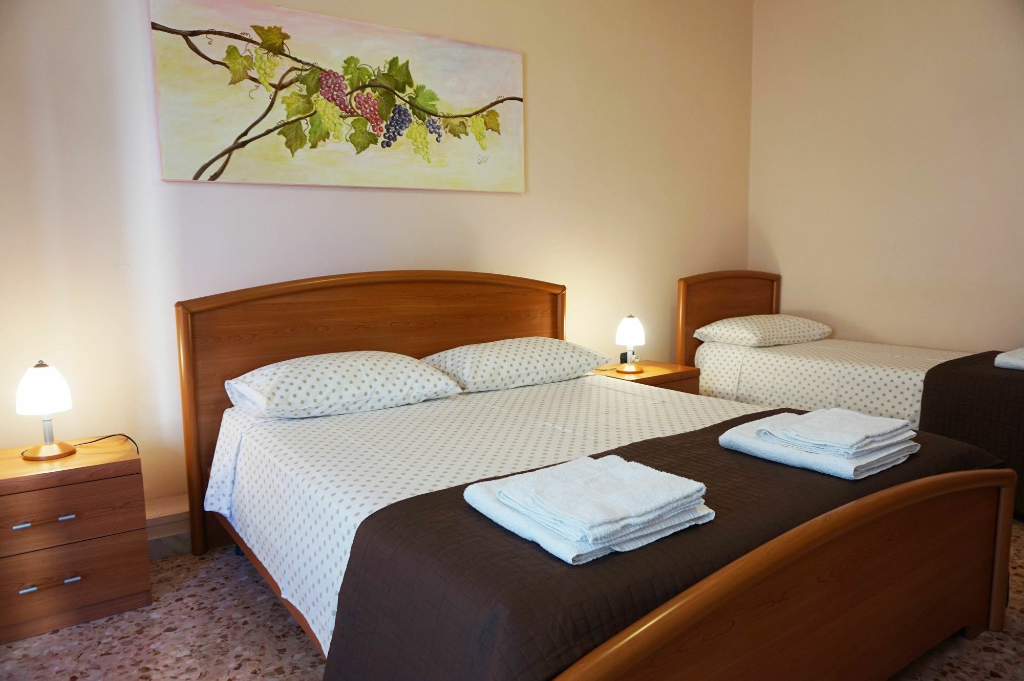 B&B Piazza 300Mila เลชเช ภายนอก รูปภาพ