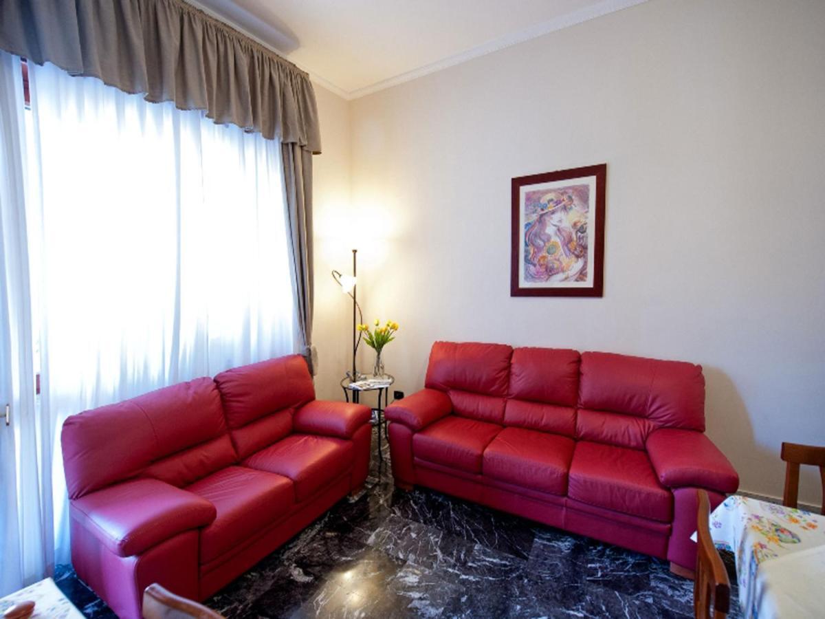 B&B Piazza 300Mila เลชเช ภายนอก รูปภาพ